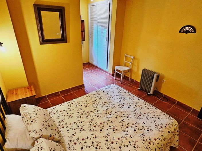 Image No.34-5 Bed Property for sale