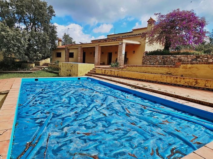 Image No.7-5 Bed Property for sale