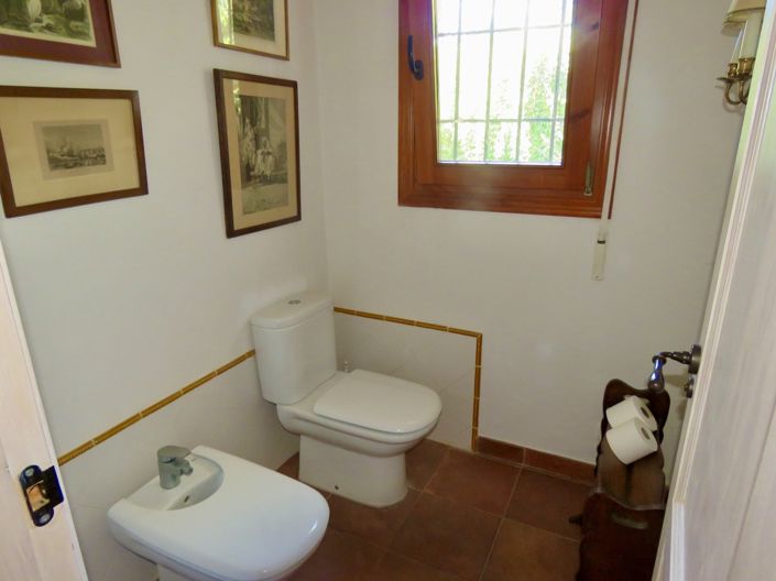 Image No.31-4 Bed Property for sale