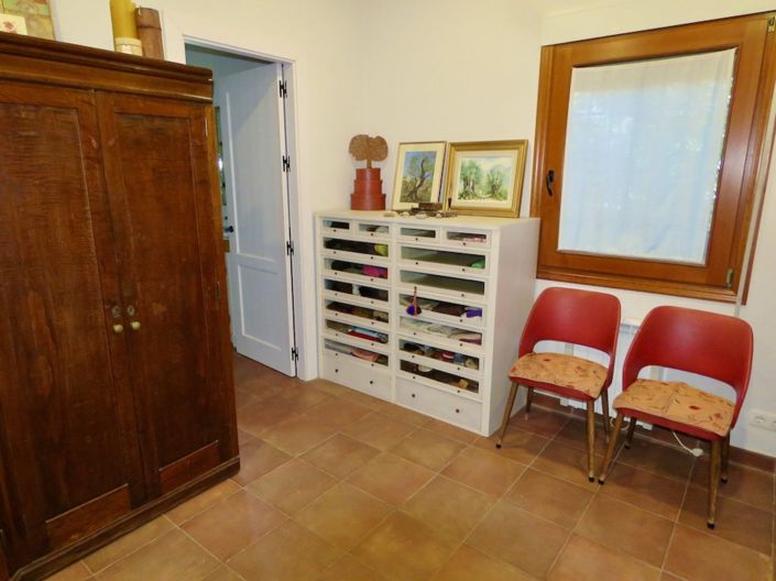 Image No.33-4 Bed Property for sale