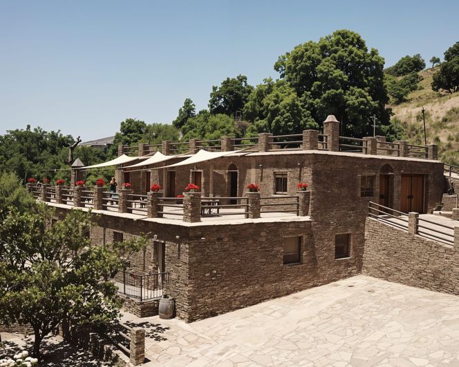 Image No.2-8 Bed Property for sale