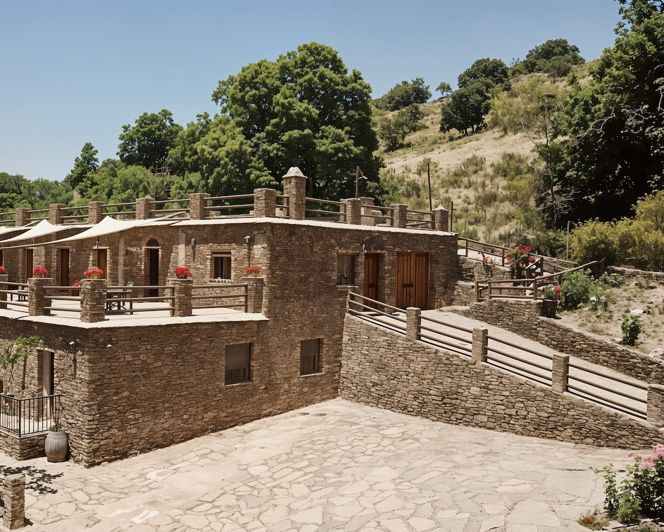 Image No.3-8 Bed Property for sale