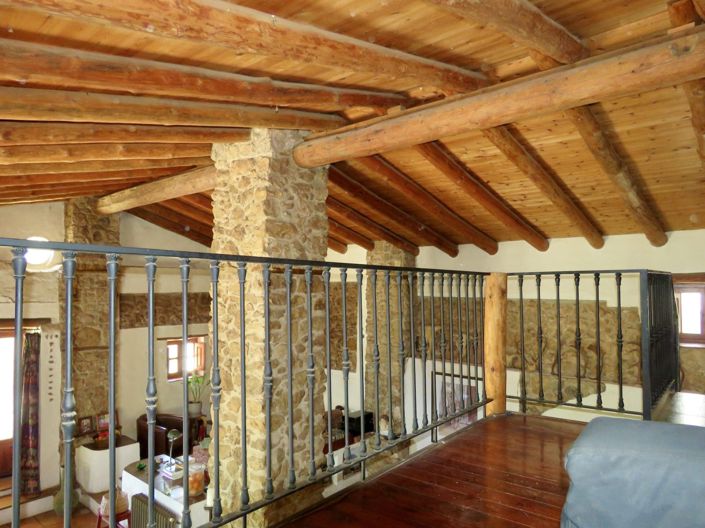 Image No.11-6 Bed Property for sale