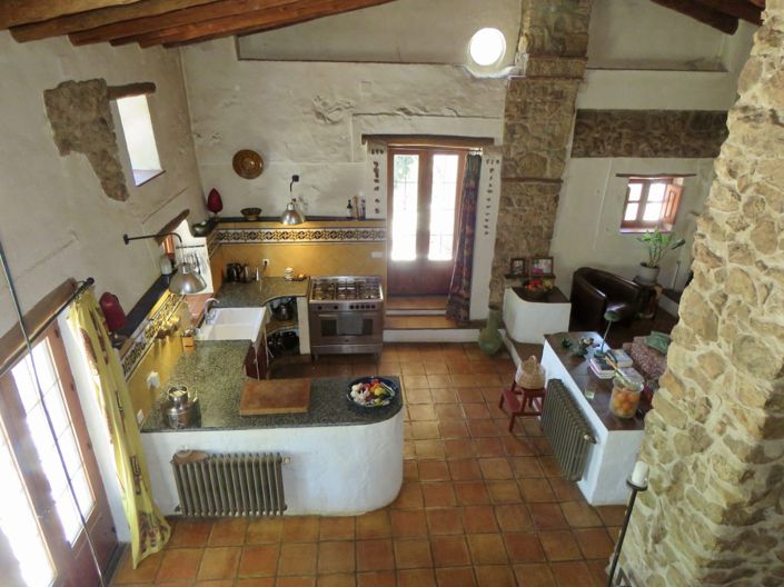 Image No.17-6 Bed Property for sale