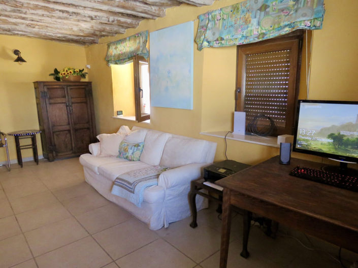 Image No.19-5 Bed Property for sale