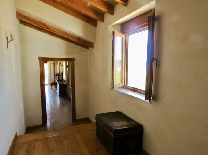 Image No.40-5 Bed Property for sale