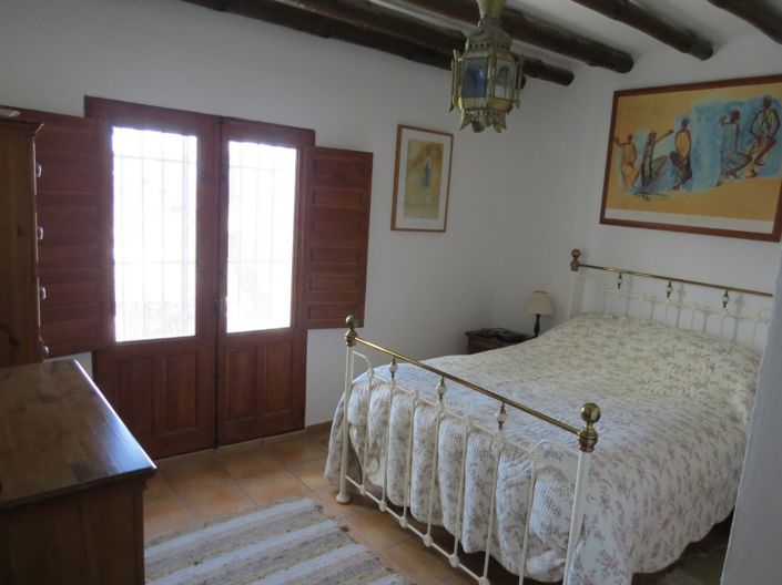 Image No.10-4 Bed Property for sale