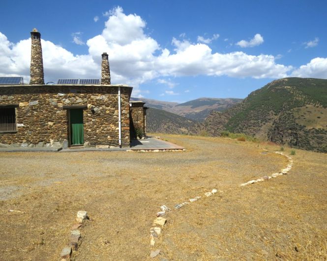 Image No.44-3 Bed Property for sale