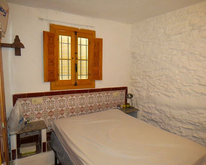 Image No.29-2 Bed Property for sale