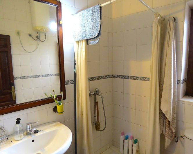 Image No.35-2 Bed Property for sale