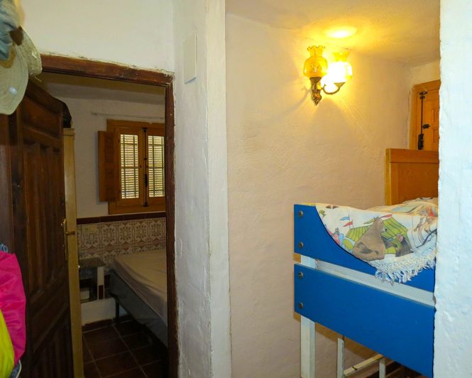 Image No.36-2 Bed Property for sale