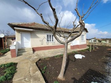 2-bed-house-near-the-sea-12