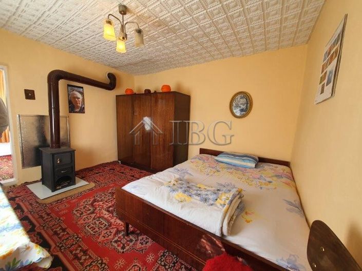 Image No.11-Maison de 2 chambres à vendre à General Toshevo