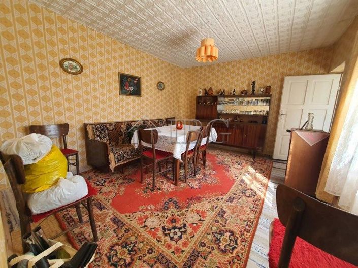 Image No.10-Maison de 2 chambres à vendre à General Toshevo