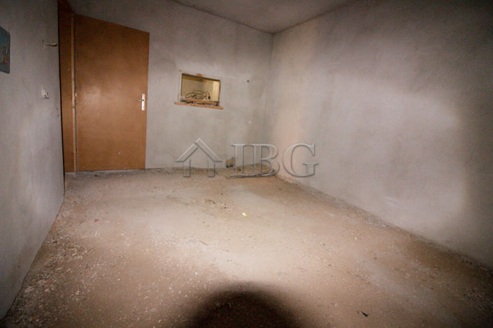 Image No.14-3 Bed House for sale