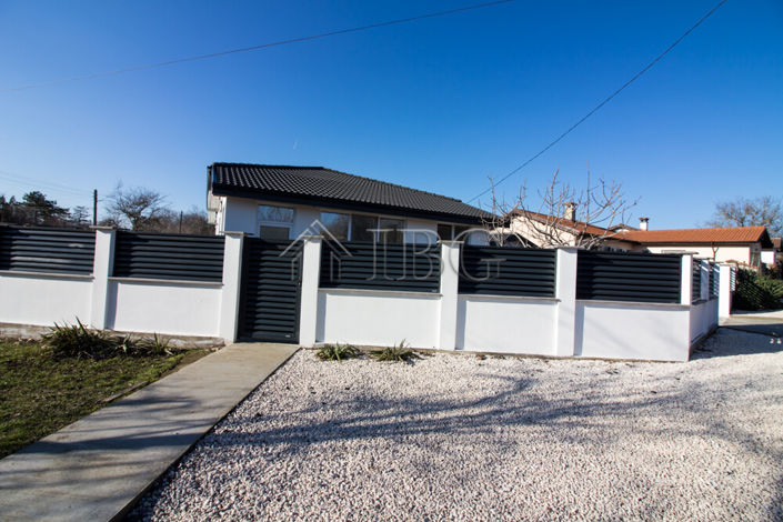 Image No.2-Maison de 4 chambres à vendre à Balchik