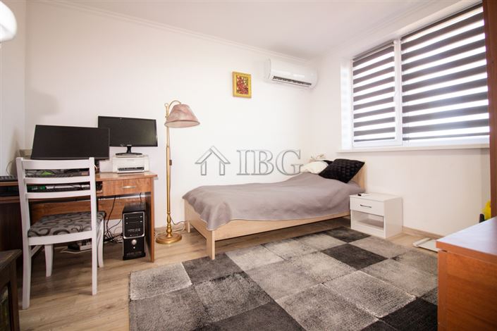 Image No.26-4 Bed House for sale