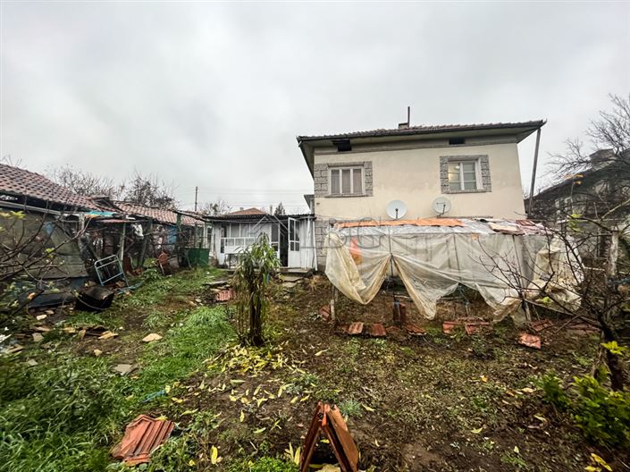 Image No.3-Maison de 4 chambres à vendre à Borovo