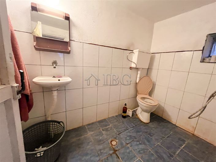 Image No.27-Maison de 4 chambres à vendre à Borovo