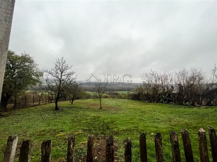 Image No.6-Maison de 4 chambres à vendre à Borovo