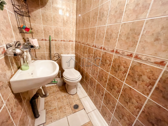 Image No.41-Maison de 7 chambres à vendre à Kubrat