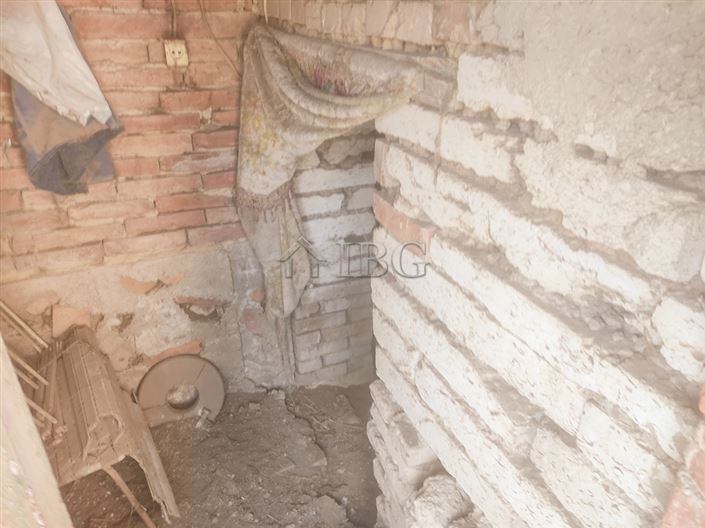 Image No.6-2 Bed House for sale