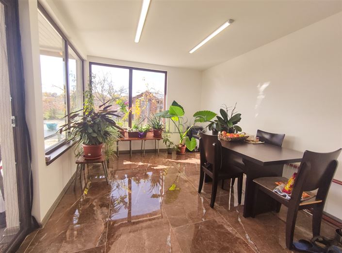 Image No.10-2 Bed House for sale