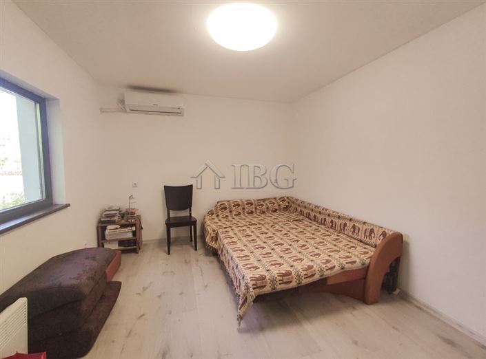 Image No.18-2 Bed House for sale