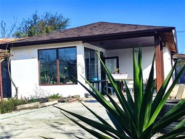 17048807962-bed-house-for-sale-close-to-balch