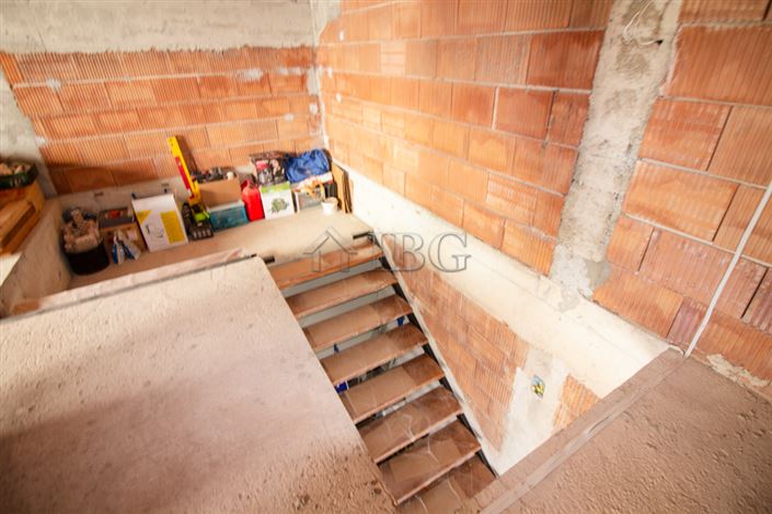 Image No.14-2 Bed House for sale