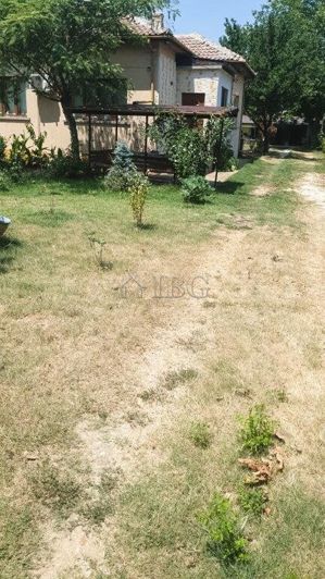 Image No.8-Maison de 2 chambres à vendre à Levski