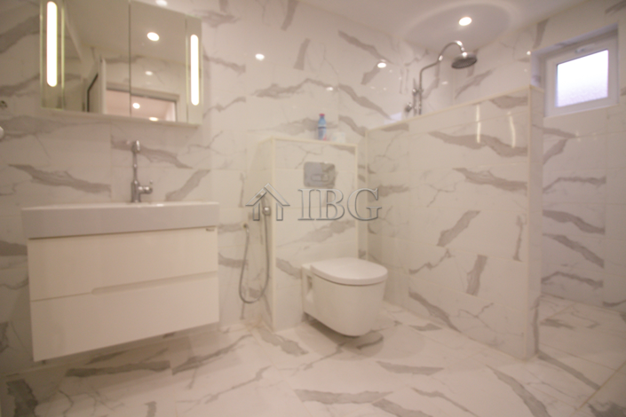 Image No.15-3 Bed House for sale