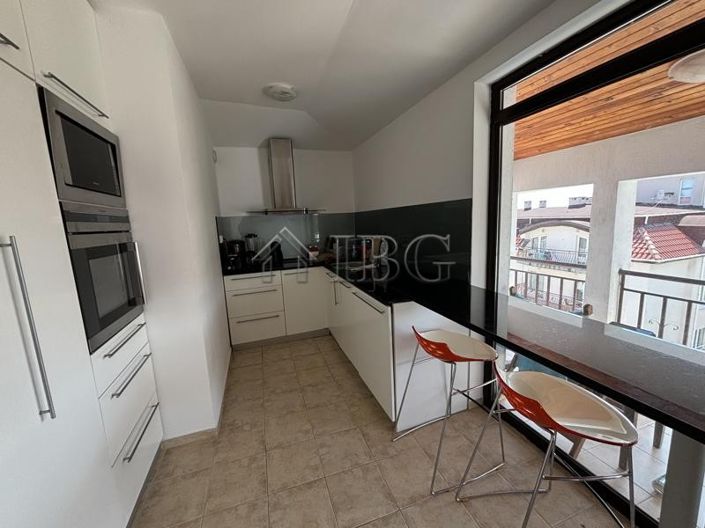 Image No.2-Appartement de 2 chambres à vendre à Burgas