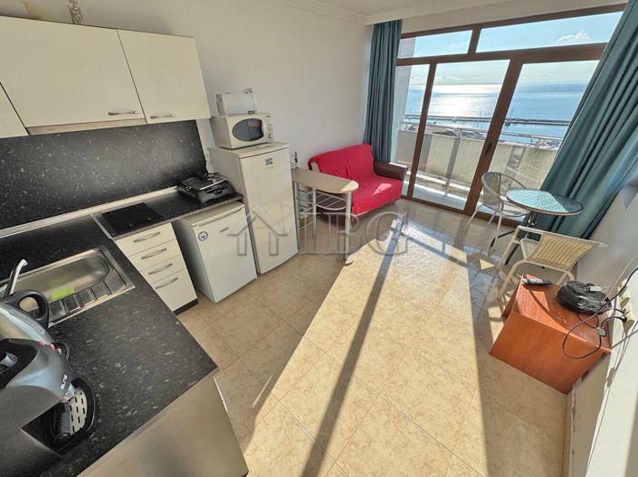 Image No.2-Appartement de 2 chambres à vendre à Burgas