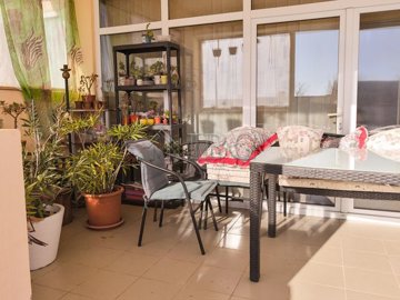 3-bed-house-with-pool-close-to-the-sea-35