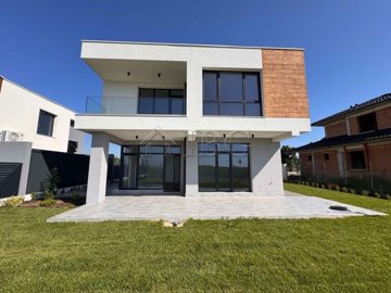 1 - Burgas, House