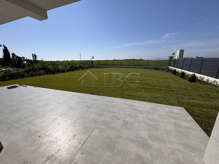 Image No.2-Maison de 3 chambres à vendre à Burgas