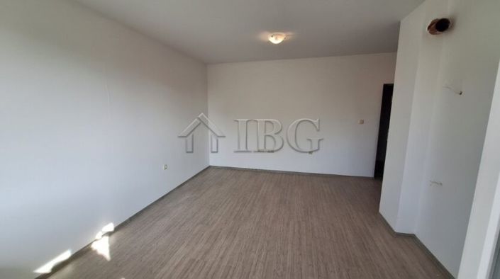 Image No.8-Apartment for sale