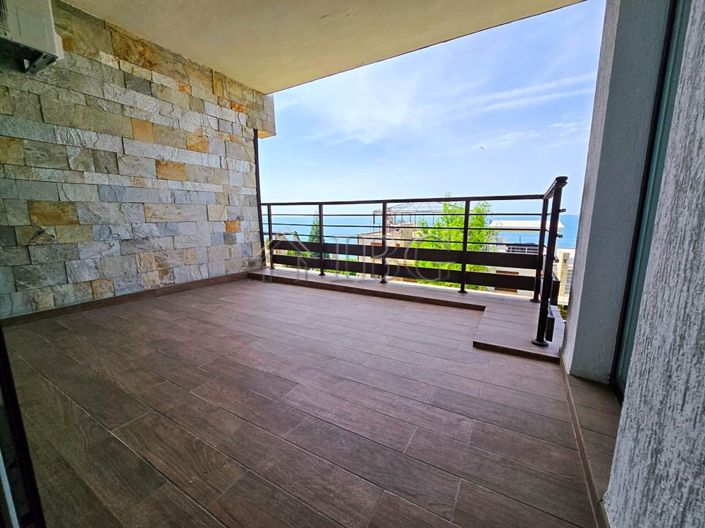 Image No.2-Appartement de 2 chambres à vendre à Burgas