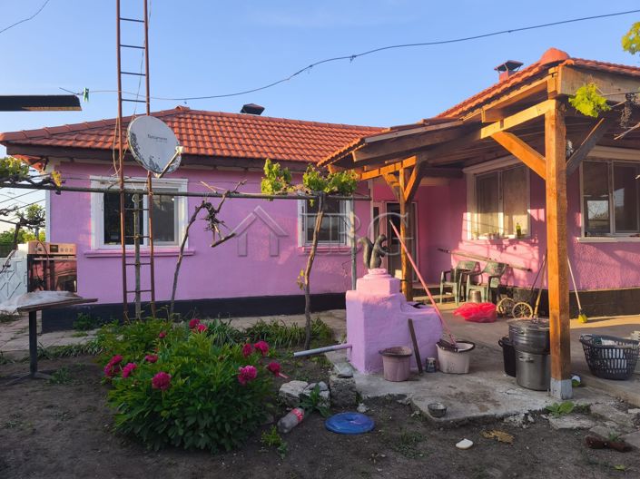 Image No.3-Maison de 3 chambres à vendre à Bulgarie