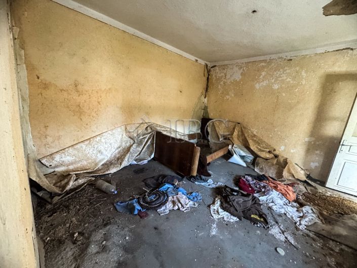 Image No.6-House for sale