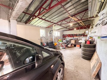 3-bed-house-big-garden-15-min-to-the-sea-46