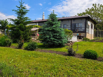 3-bedroom-renovated-house-near-dobrich-and-th