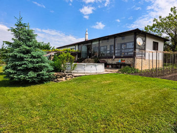 3-bedroom-renovated-house-near-dobrich-and-th