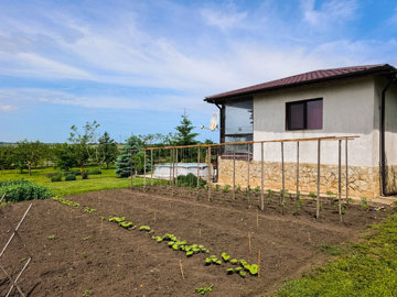 3-bedroom-renovated-house-near-dobrich-and-th