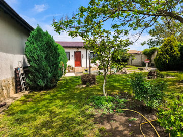 3-bedroom-renovated-house-near-dobrich-and-th