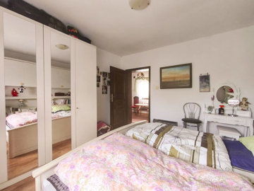 3-bedroom-renovated-house-near-dobrich-and-th