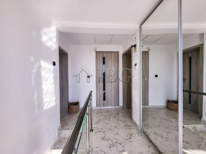 Image No.13-Maison de 4 chambres à vendre à Burgas