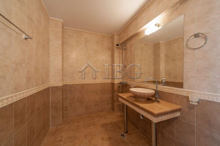 Image No.15-13 Bed Hotel for sale