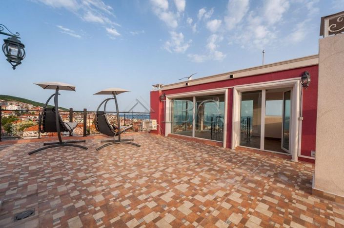 Image No.4-13 Bed Hotel for sale